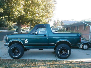 Illustration for article titled Confession: I love the Ford Bronco 3 (Eddie Bauer Edition - 🌲🌲🌲)